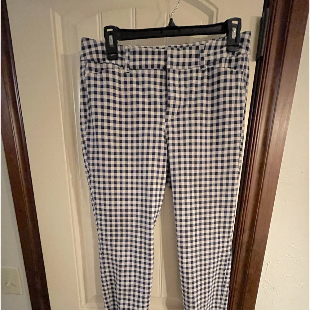 Old Navy High Rise Pixie Ankle Size 8